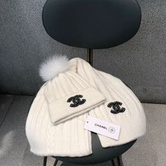 SET SCARF AND HAT IN WHITE WOOL 420820