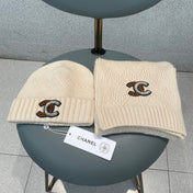 SET HAT AND SCARF IN CREAM TAN WOOL 420822