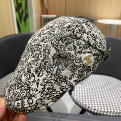 BAKER BOY CAP IN WHITE MIX BLACK FABRIC 431518
