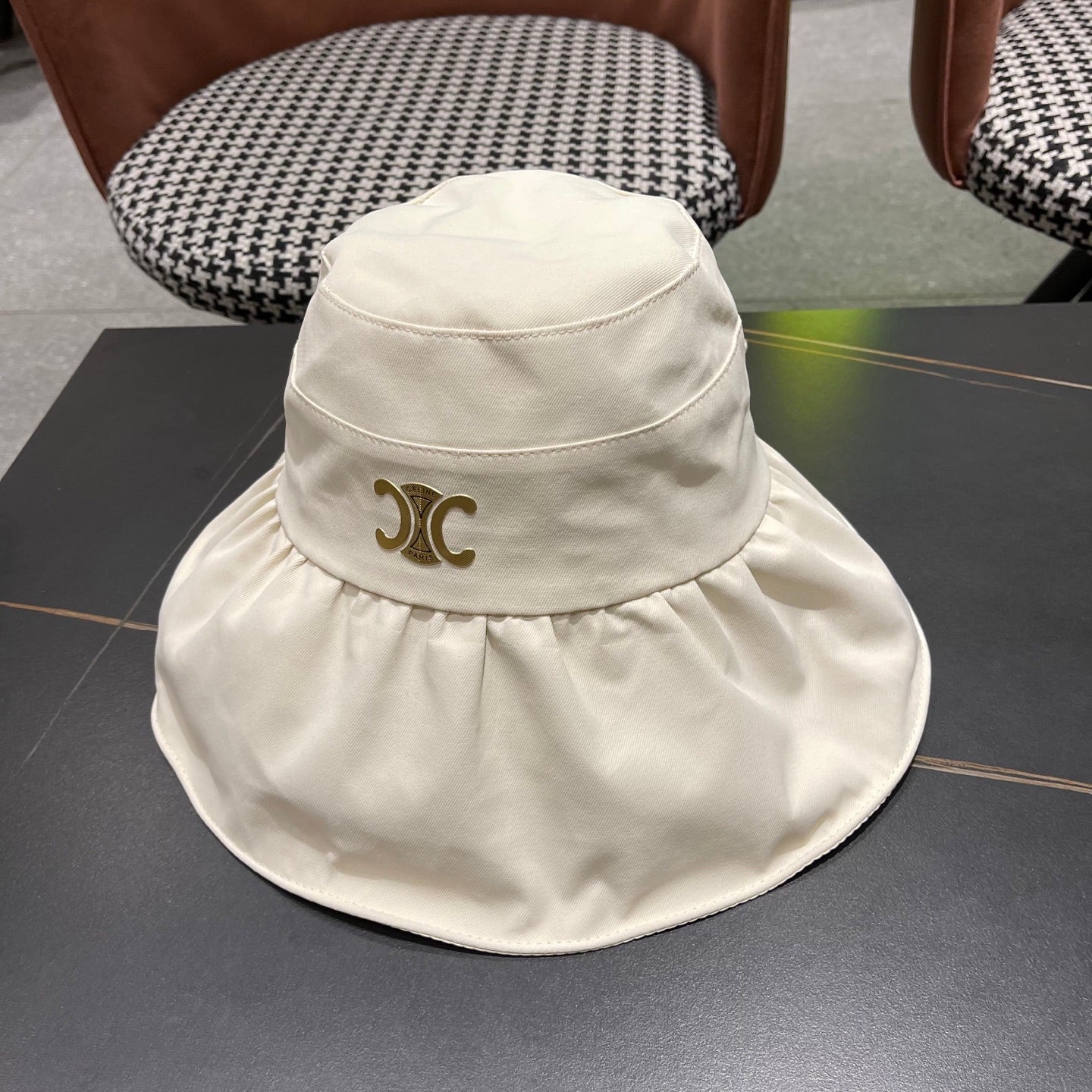 CELINE 25S BUCKET HAT 734983 IN WHITE