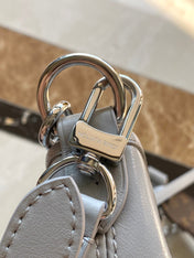 CARRYALL VIBE 33 IN TRIANON GRAY SHINY LAMBSKIN