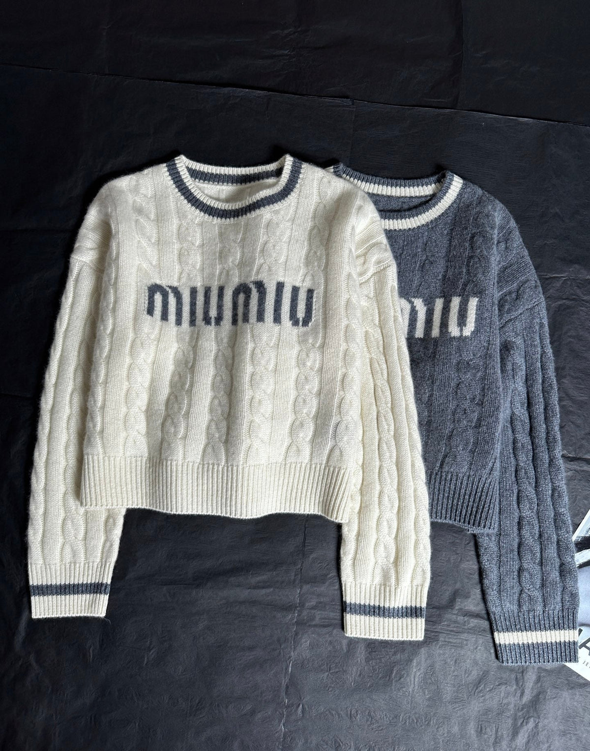 MIUMIU KNIT SWEATER STYLE 238