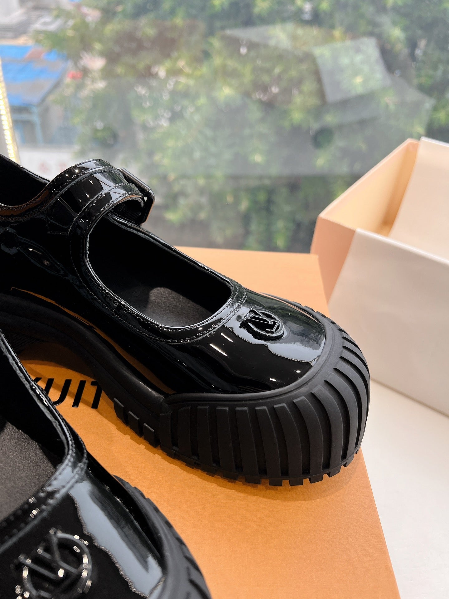 RUBY FLAT MARY JANE IN BLACK PATENT CALFSKIN