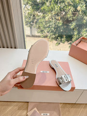 SLIDE SANDALS ATTACHED DIAMOND IN SILVER METALLIC LAMBSKIN