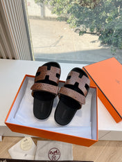 CHYPRE SANDAL IN CHOCOLATE BROWN GRAINED CALFSKIN