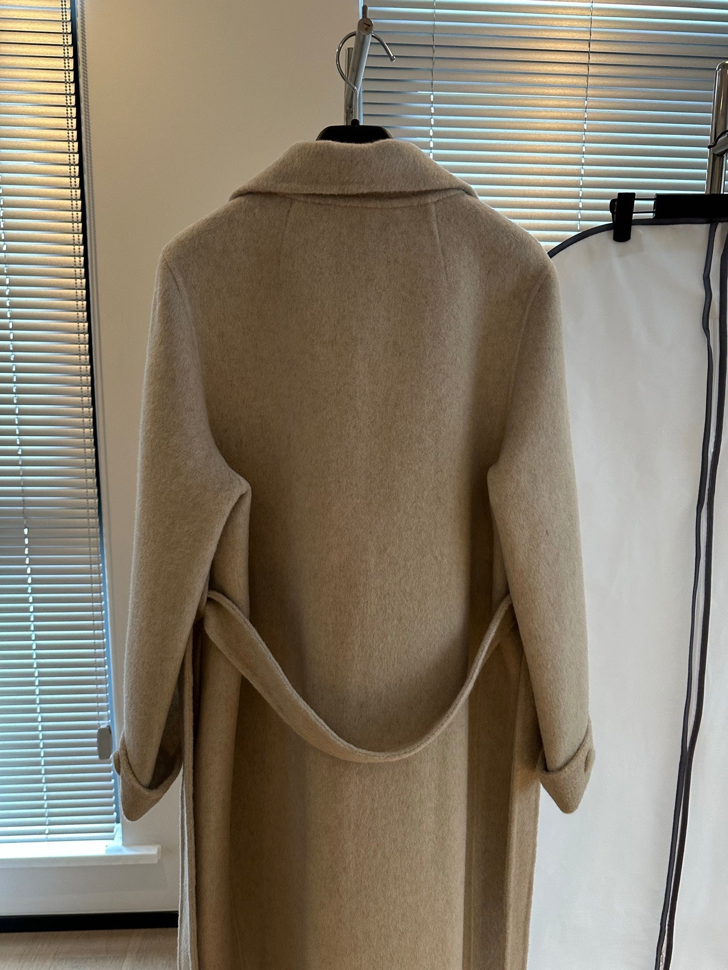 MAX MARA 25S CASHMERE COAT 201