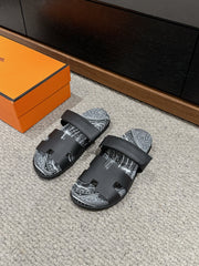 CHYPRE SANDAL BLACK CALFSKIN UNIQUE