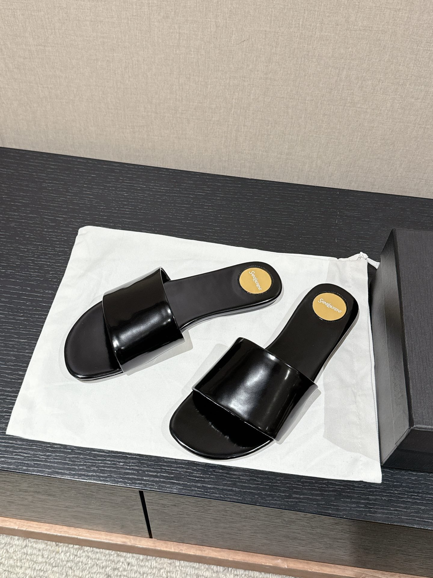 SL CARLYLE SLIPPERS BLACK CALFSKIN