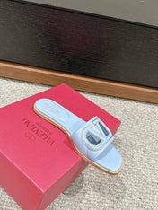 VLOGO CUT-OUT LIGHT BLUE CALFSKIN SLIDE SANDAL