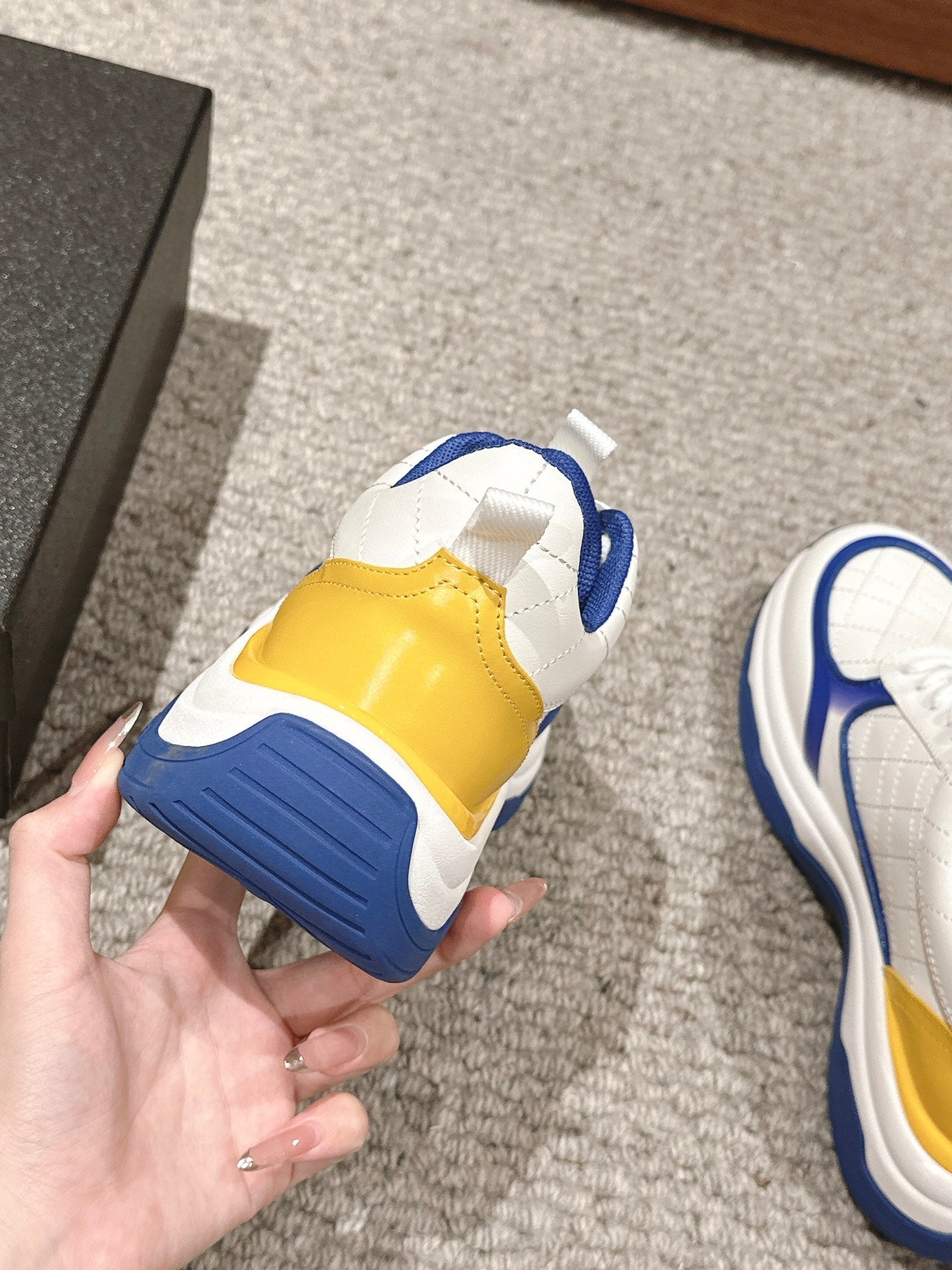 CC CLASSIC SNEAKER IN WHITE MIX COBALT BLUE LAMBSKIN