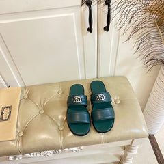 GG SANDAL WITH ROUND INTERLOCKING G IN DARK GREEN CALFSKIN