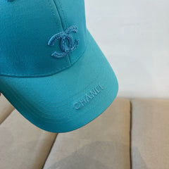 BASEBALL HAT IN BRIGHT CYAN COTTON 672892