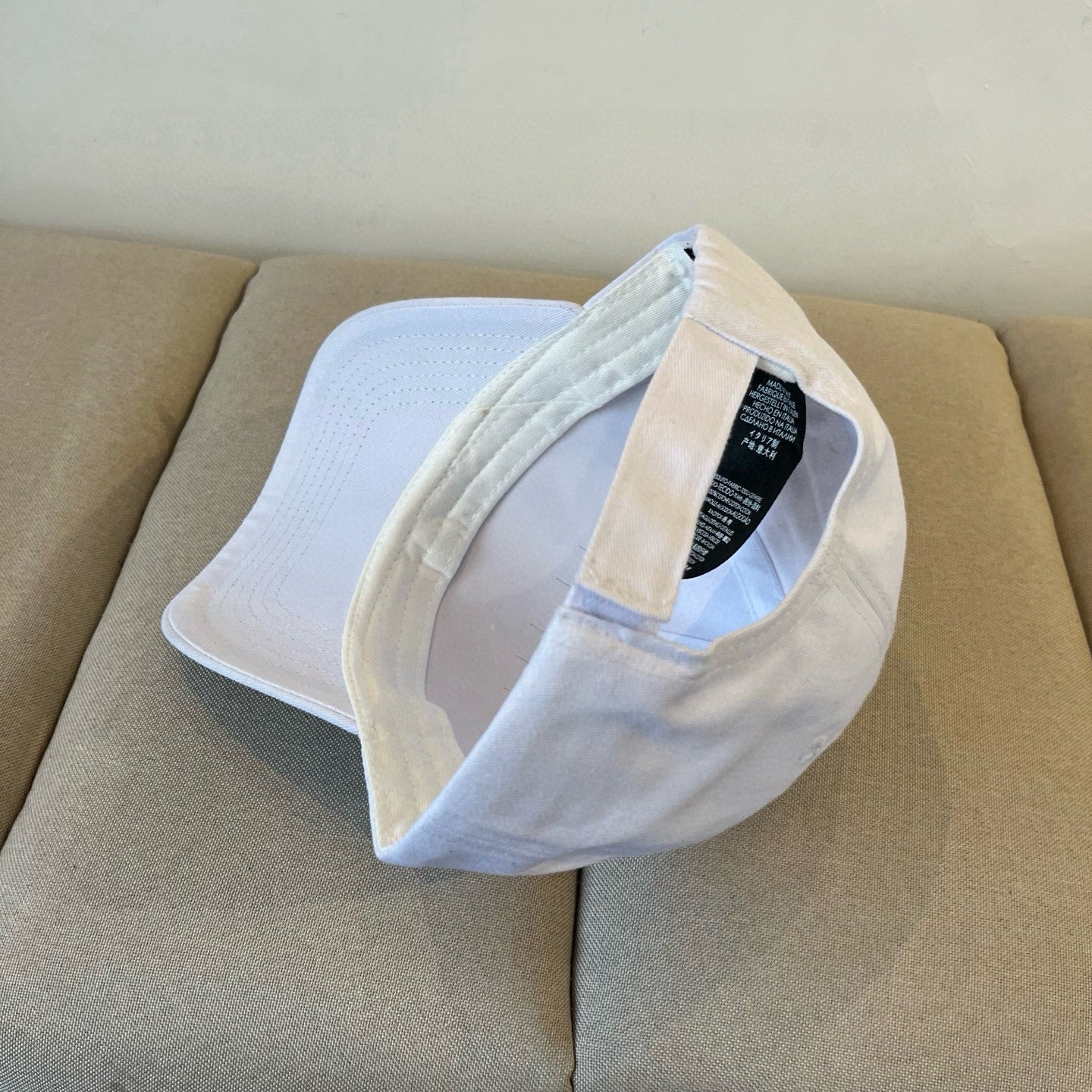 BASEBALL HAT IN WHITE COTTON 672896