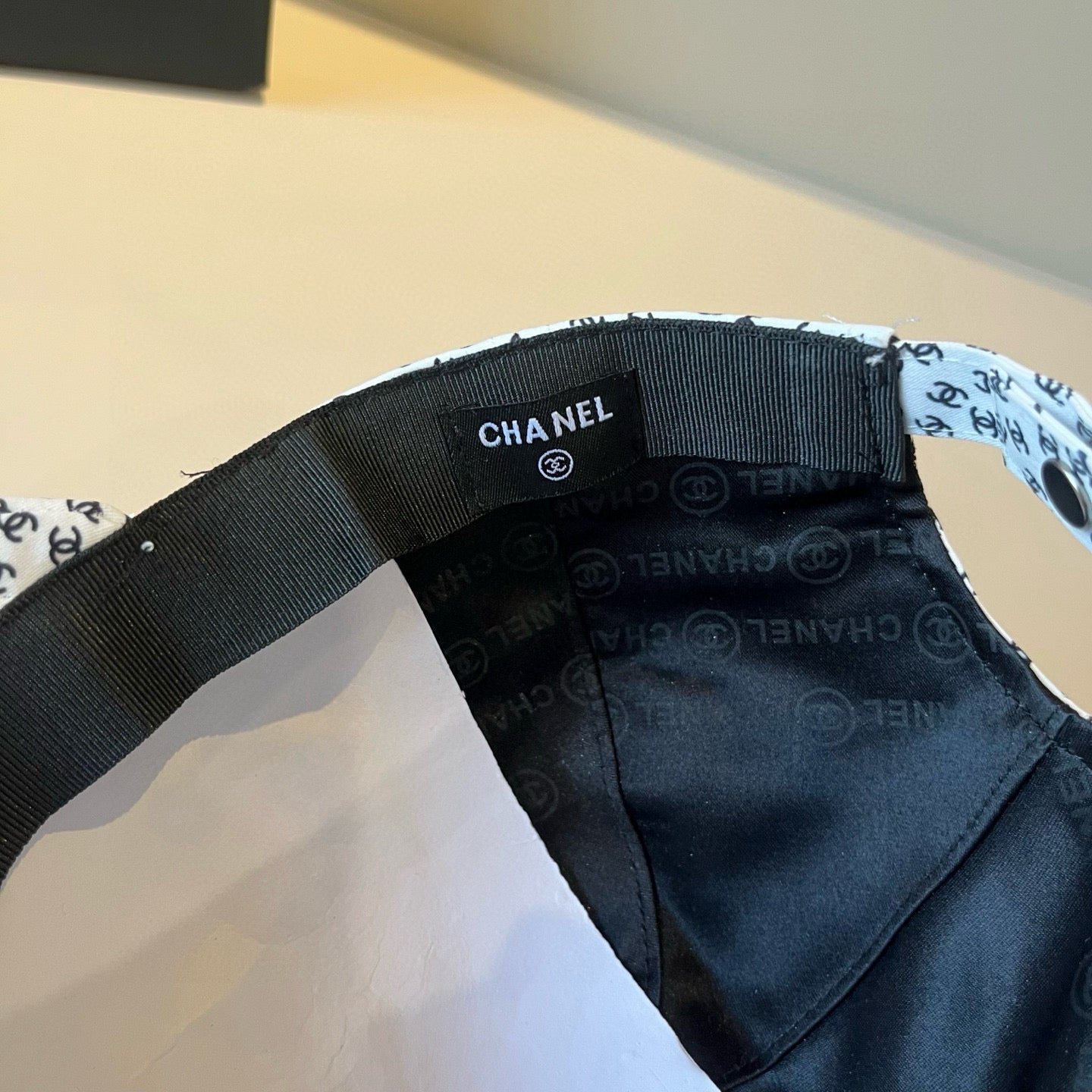 BASEBALL HAT IN WHITE 672899