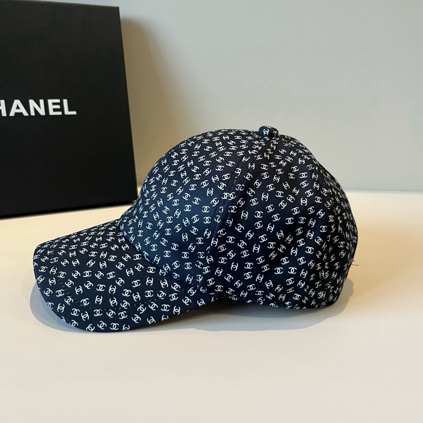 BASEBALL HAT IN BLACK 672900