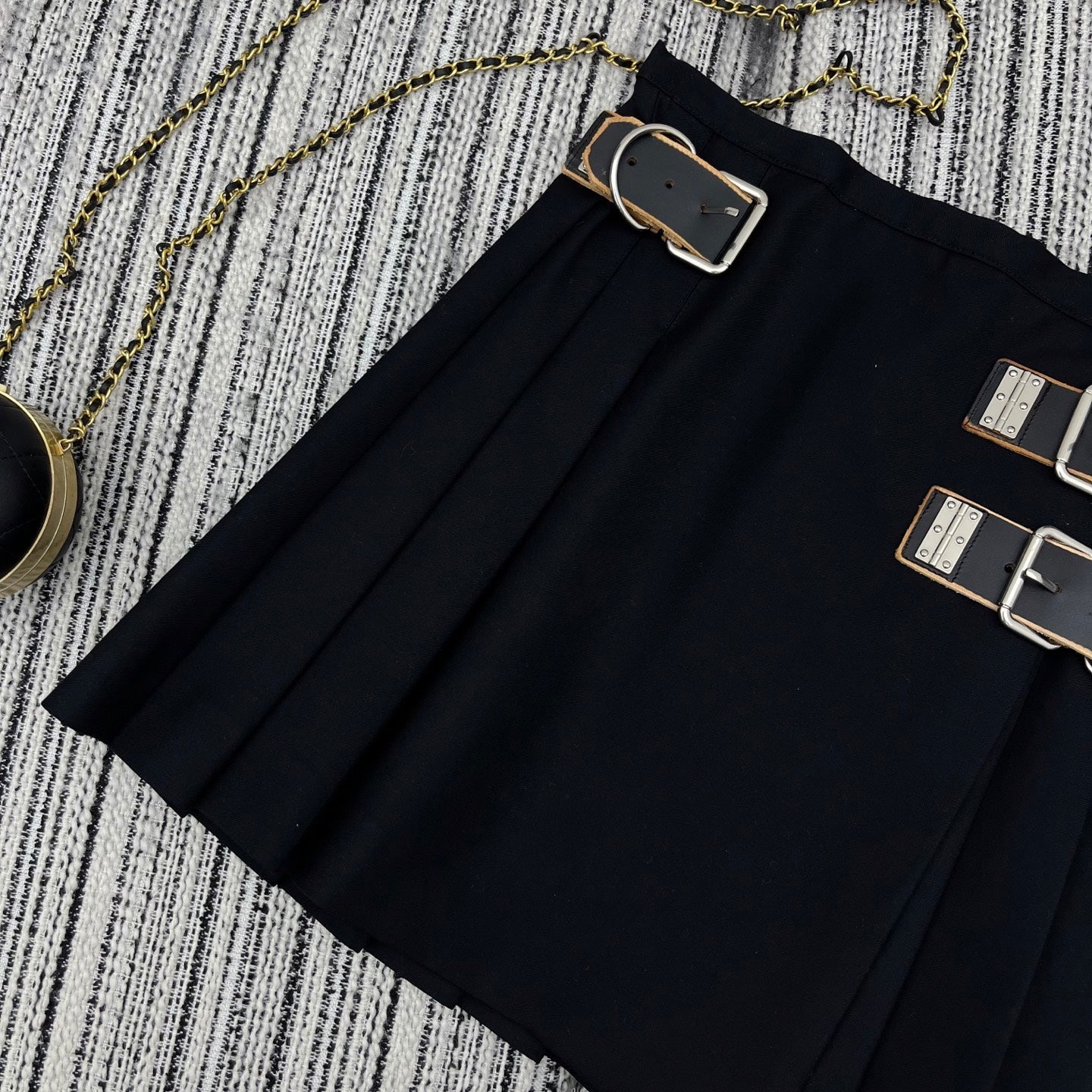 PRADA 25S PLEATED MINI SKIRT 345