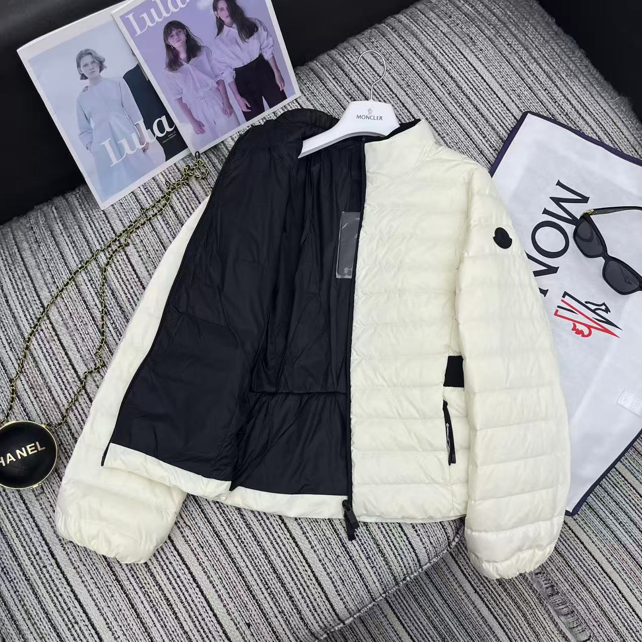MONCLER 25S JACKET IN WHITE 006