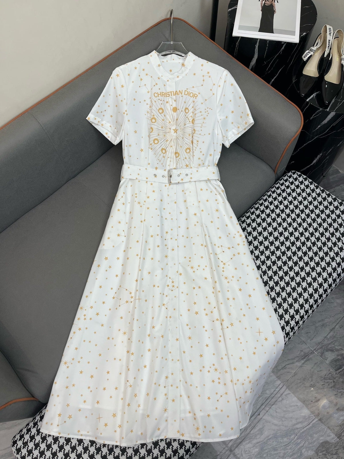 A-LINE BELTED DRESS WITH ROUND NECKLINE PRINTED