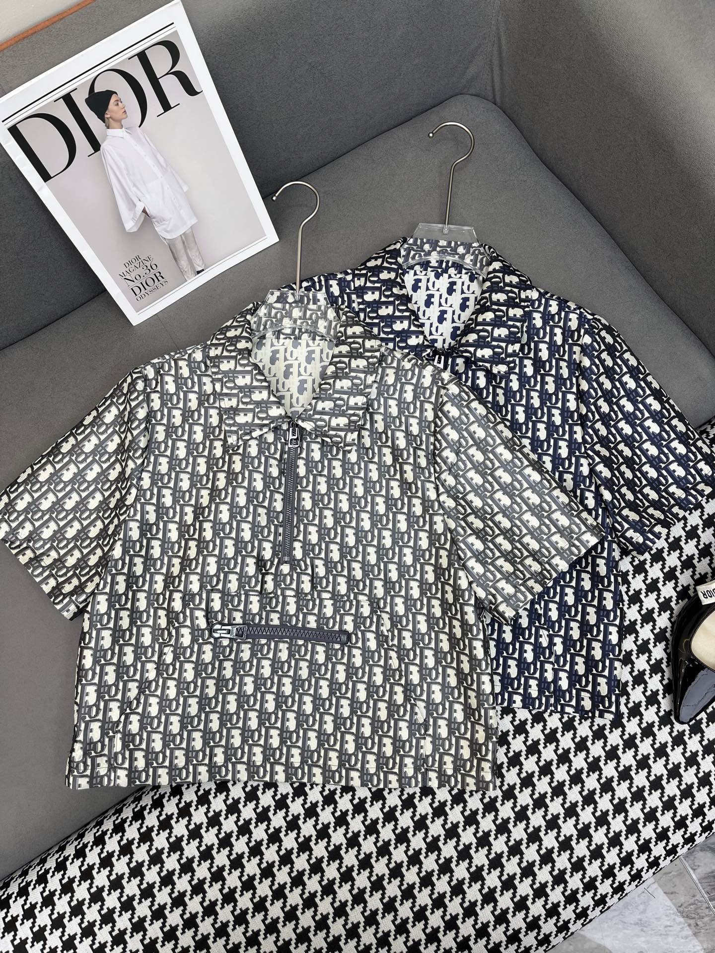 DIOR SHORT-SLEEVE TOP 228589