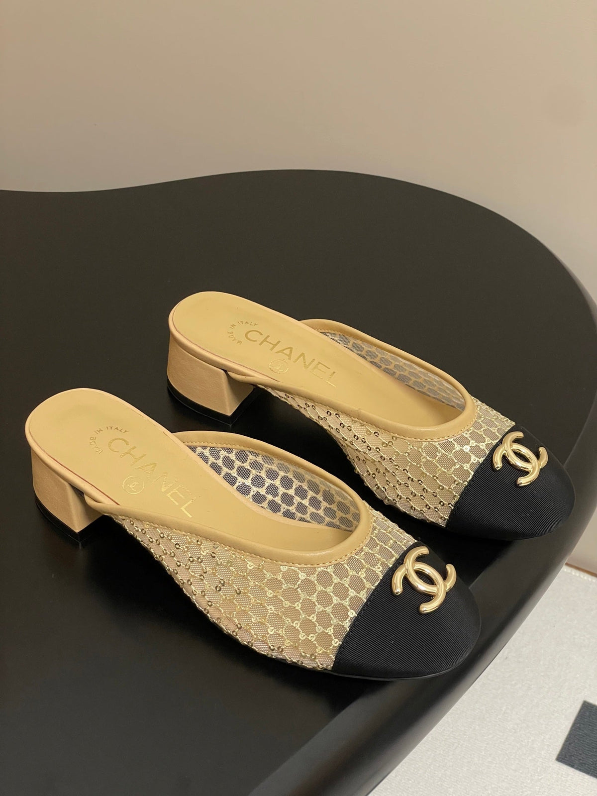 BUBBLE 30 MM IN BLACK FABRIC AND BEIGE MESH