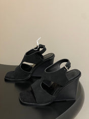 HM 25S KALYA WEDGE SANDAL 100 MM IN BLACK SUEDE