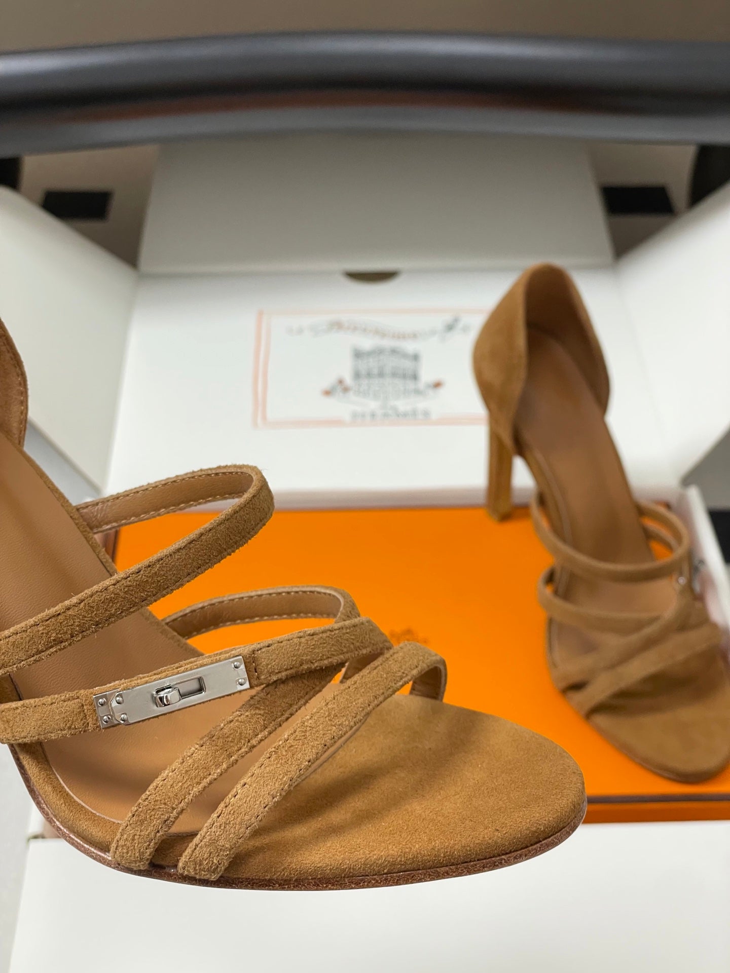 HM 25S HIGH-HEEL SANDAL 105 MM IN BROWN SUEDE