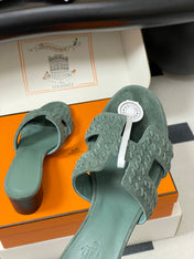 HM 25S ORAN HIGH‑HEEL SANDAL IN MUTED MINT GREEN SUEDE AND LAMBSKIN