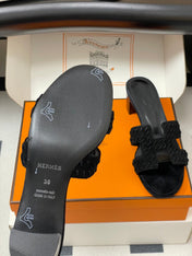 HM 25S ORAN HIGH‑HEEL SANDAL IN BLACK SUEDE AND LAMBSKIN