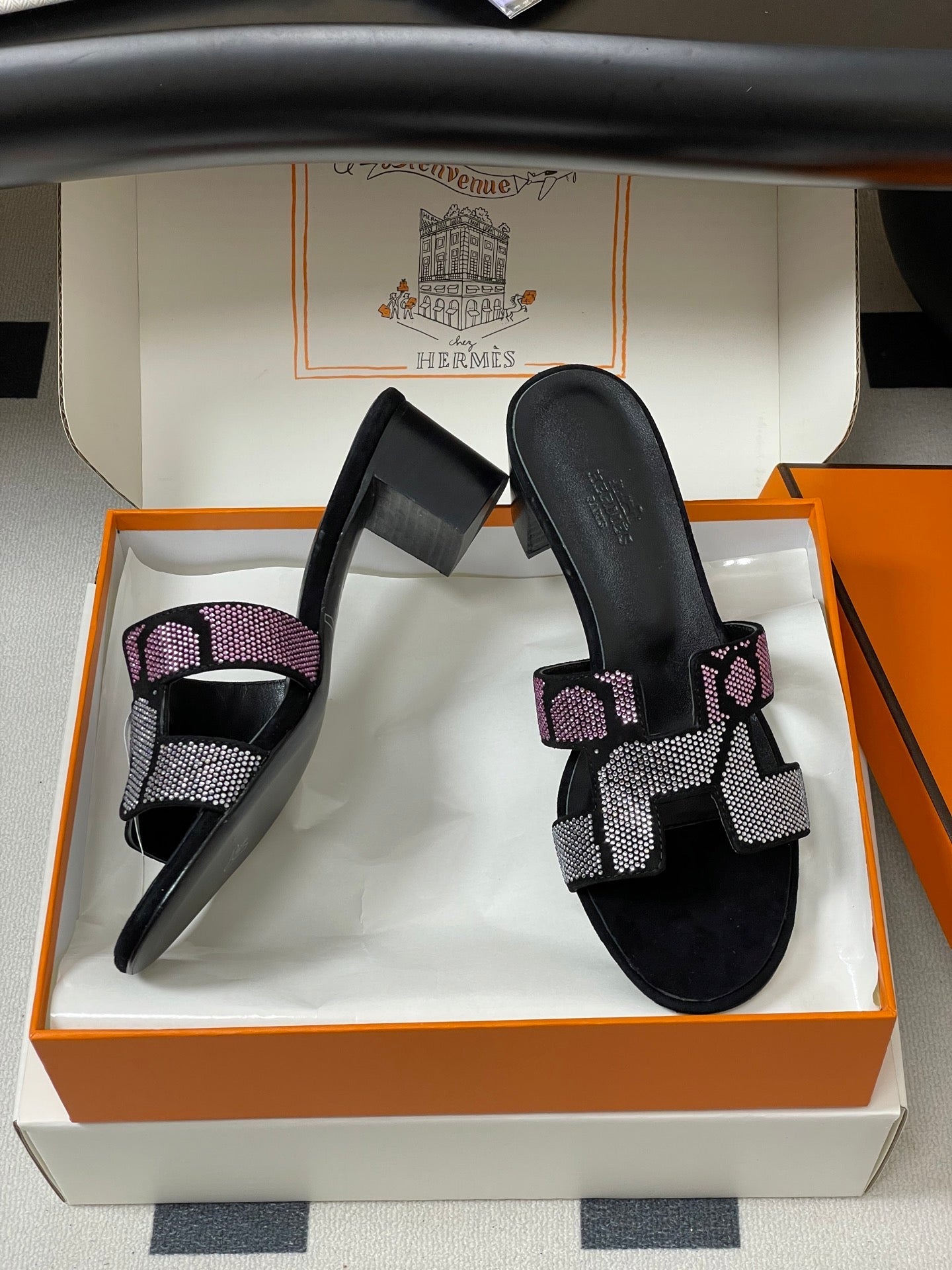 HM 25S ORAN HIGH‑HEEL SANDAL 50 MM IN BLACK LAMBSKIN WITH WHITE MIX PINK STONE DETAILS