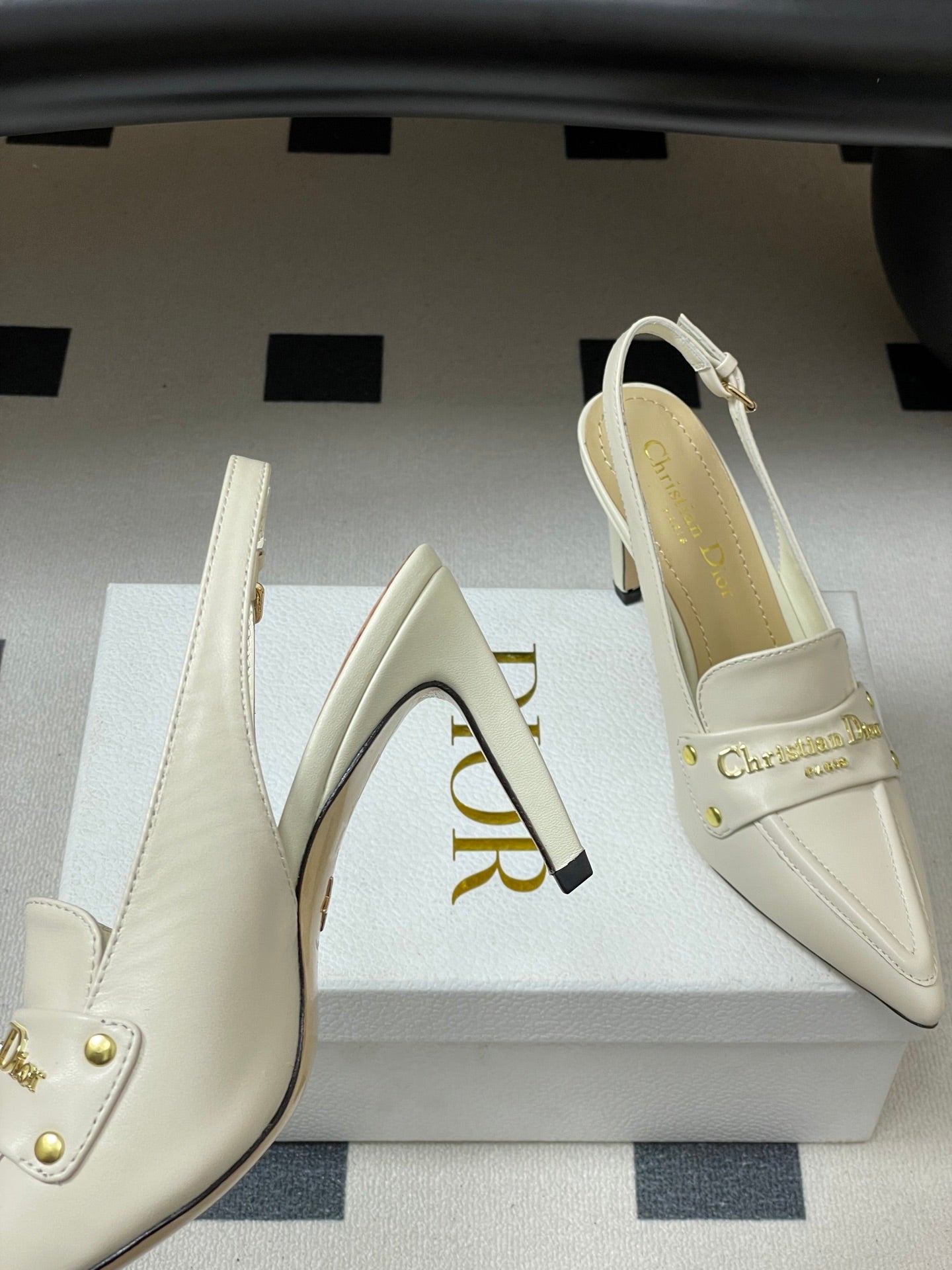 DIOR 25S BOY SLINGBACK HIGH HEELS 85 MM IN WHITE LAMBSKIN