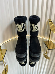 SNOWDROP FLAT ANKLE BOOTS IN BLACK SUEDE