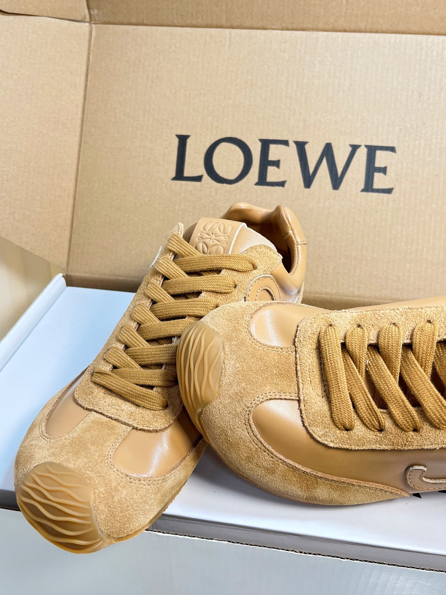 LOEWE 26S RUNNER 2.0 SNEAKERS IN BROWN CALFSKIN AND SUEDE