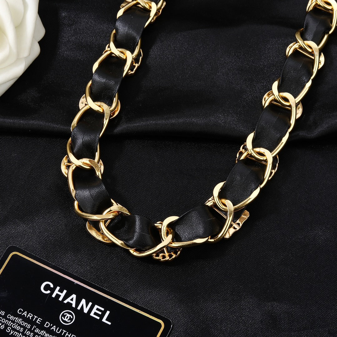 CHANEL 25S CHAIN BELT IN GOLD METALLIC AND BLACK CALFSKIN 614282