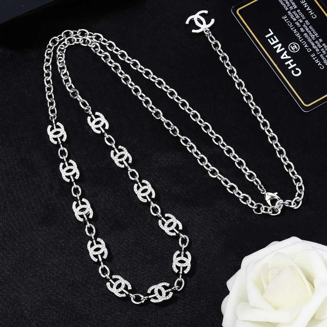 CHANEL 25S CHAIN BELT IN SILVER METALLIC 614472