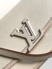 BUCI BAG 24 IN QUARTZ WHITE EPI GRAIN COWHIDE
