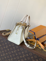 LV 25S ONTHEGO EAST WEST BAG 25 IN CREAM CALFSKIN MONOGRAM EMPREINTE