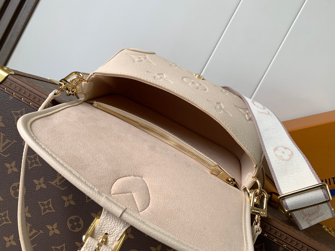 DIANE 23 IN LIGHT BEIGE MONOGRAM EMPREINTE LEATHER