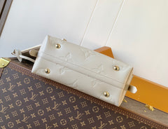 CARRYALL BAG 30 IN WHITE MONOGRAM CALFSKIN GOLD HARDWARE