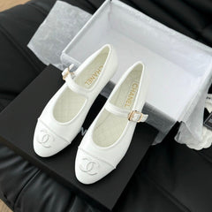 MARY JANE SHOES IN WHITE LAMBSKIN