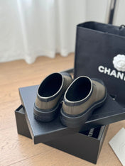 SHORT BOOTS IN MOCHA BROWN MIX BLACK RUBBER