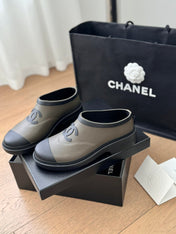 SHORT BOOTS IN MOCHA BROWN MIX BLACK RUBBER