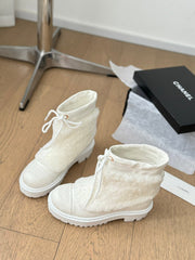 CC CHUNKY BOOTS IN WHITE SMOOTH FLEECE AND CALFSKIN