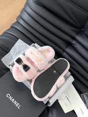 CC DAD SANDAL MULE IN PASTEL PINK FLEECE WITH GOLD HARDWARE