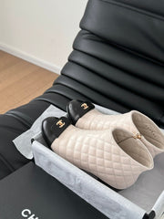 CC SHORT BOOTS 65 MM IN WHITE MIX BLACK QUILTED PATTERN LAMBSKIN