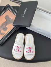 SLIPPERS IN WHITE SHEEPSKIN MIX FABRIC AND STRAPS BASE