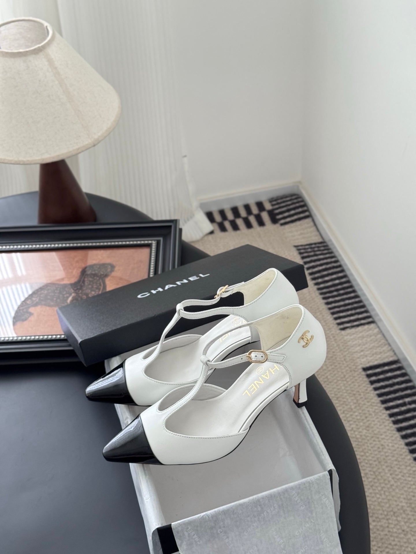 HIGH HEELS WAIST CUTTING IN WHITE MIX BLACK CALFSKIN