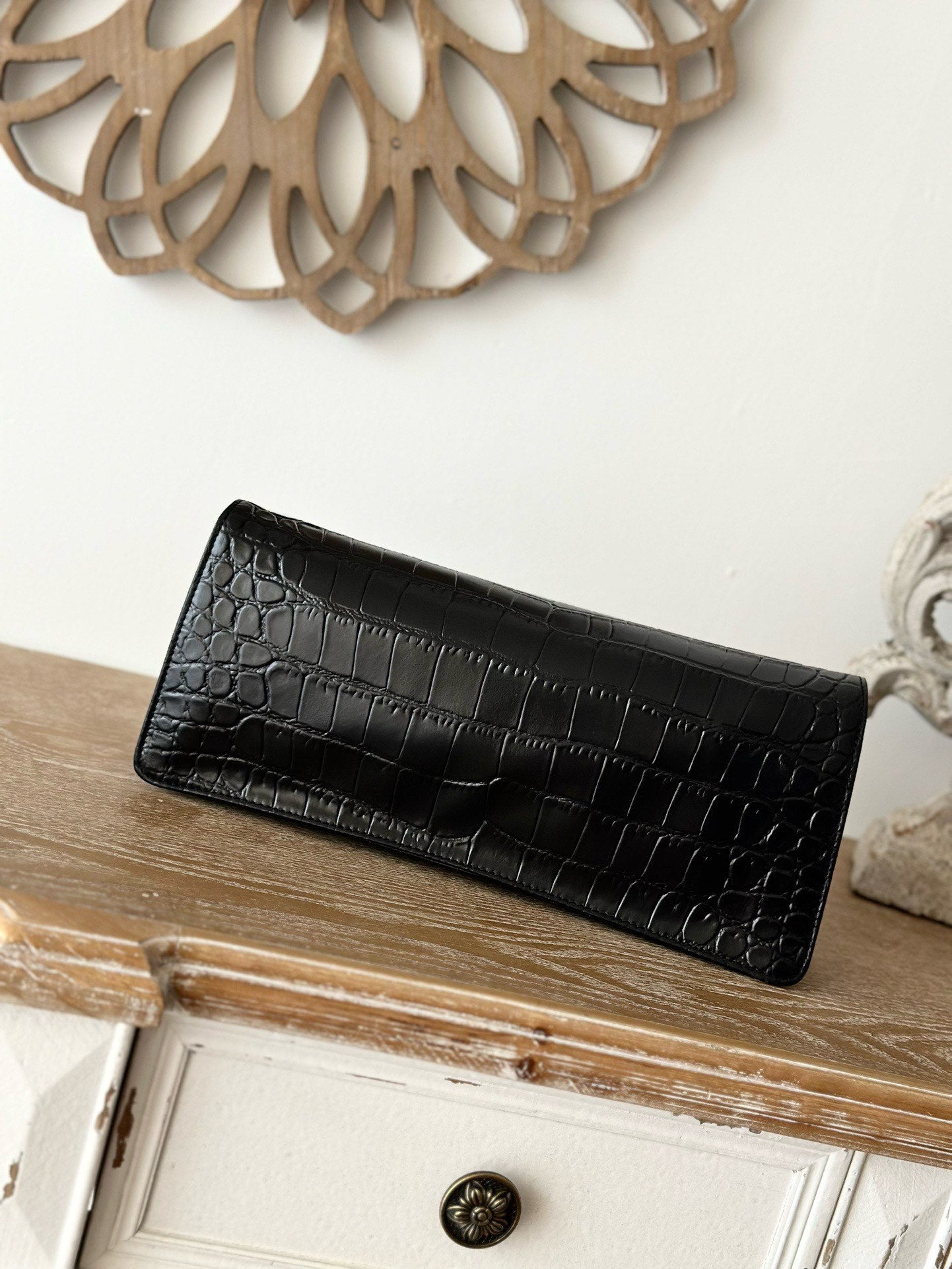 CHANEL 25S CLUTCH 30 IN BLACK CROCODILE-EMBOSSED CALFSKIN
