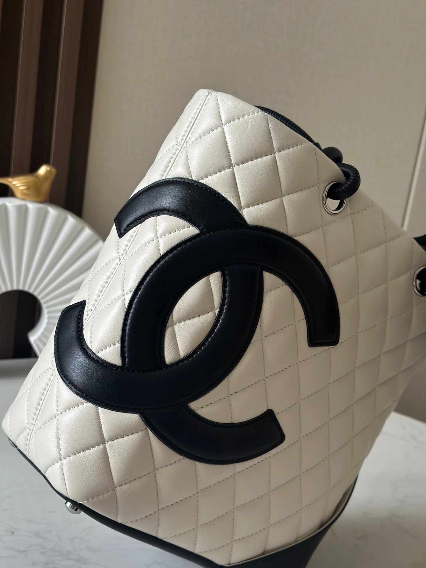 CHANEL 25S CAMBON LIGNE TOTE BAG 24 IN WHITE MIX BLACK CALFSKIN