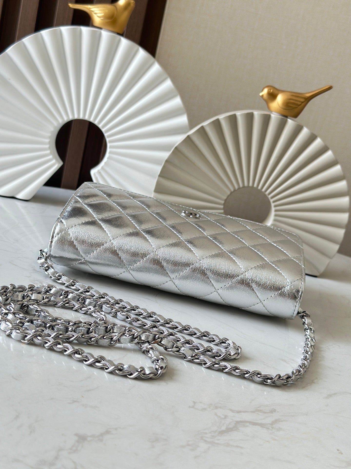 CHANEL 25S WALLET ON CHAIN 19 IN SILVER LAMBSKIN