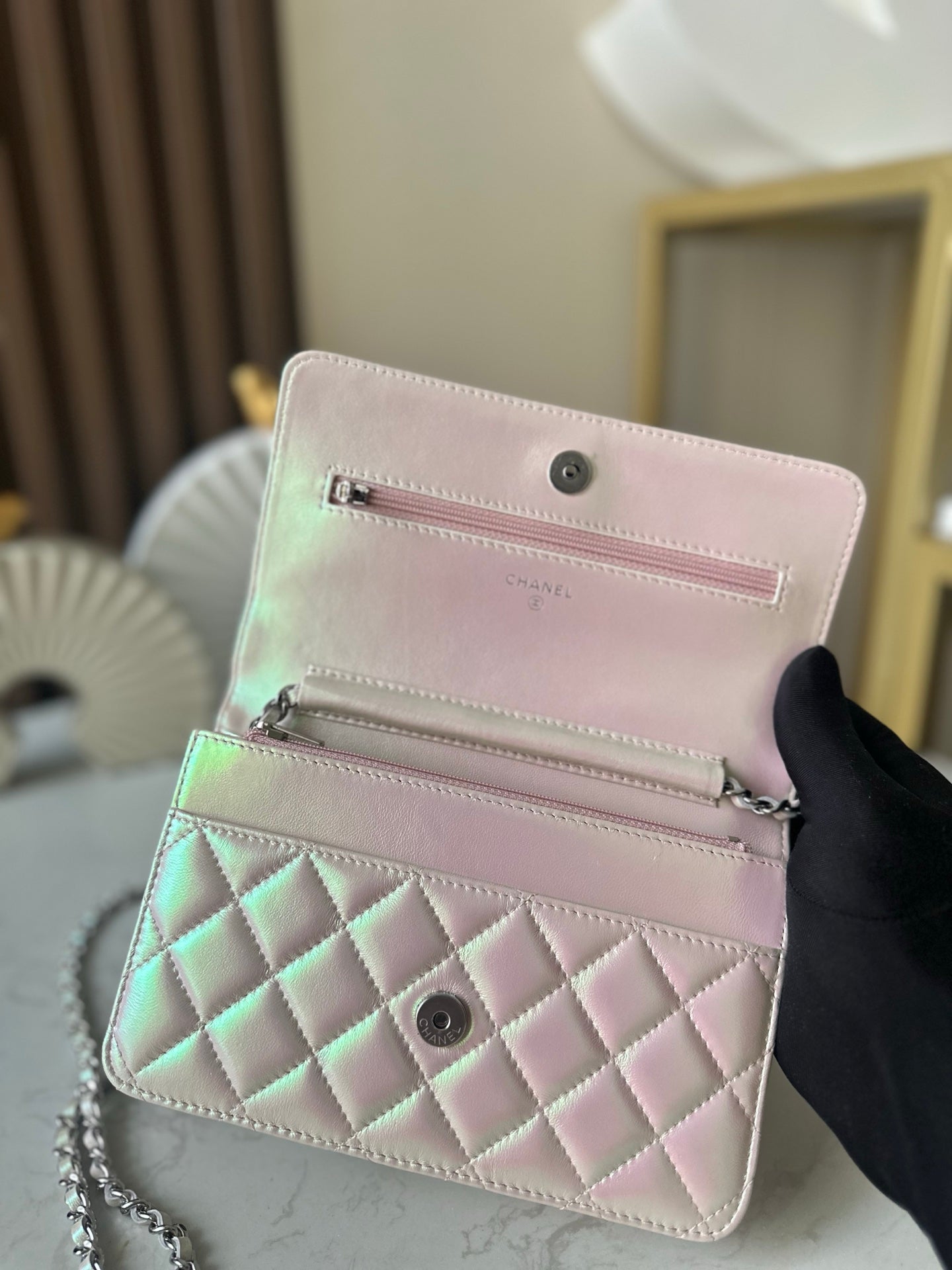 CHANEL 25S WALLET ON CHAIN 19 IN PEARLESCENT PINK WHITE LAMBSKIN